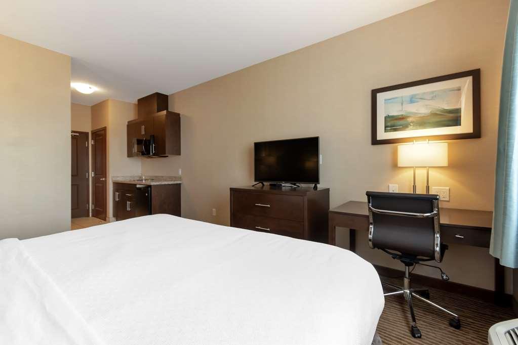 Best Western Plus Moosomin Hotel Номер фото