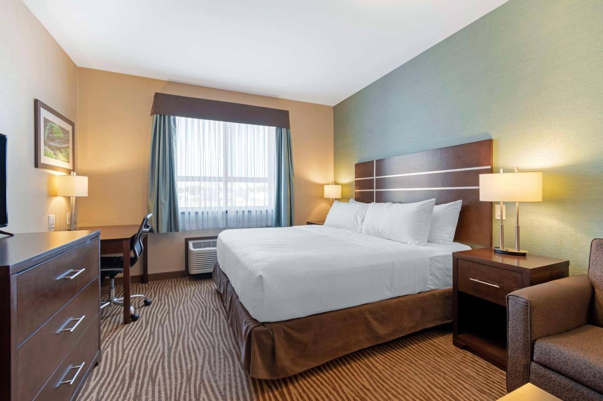 Best Western Plus Moosomin Hotel Екстер'єр фото