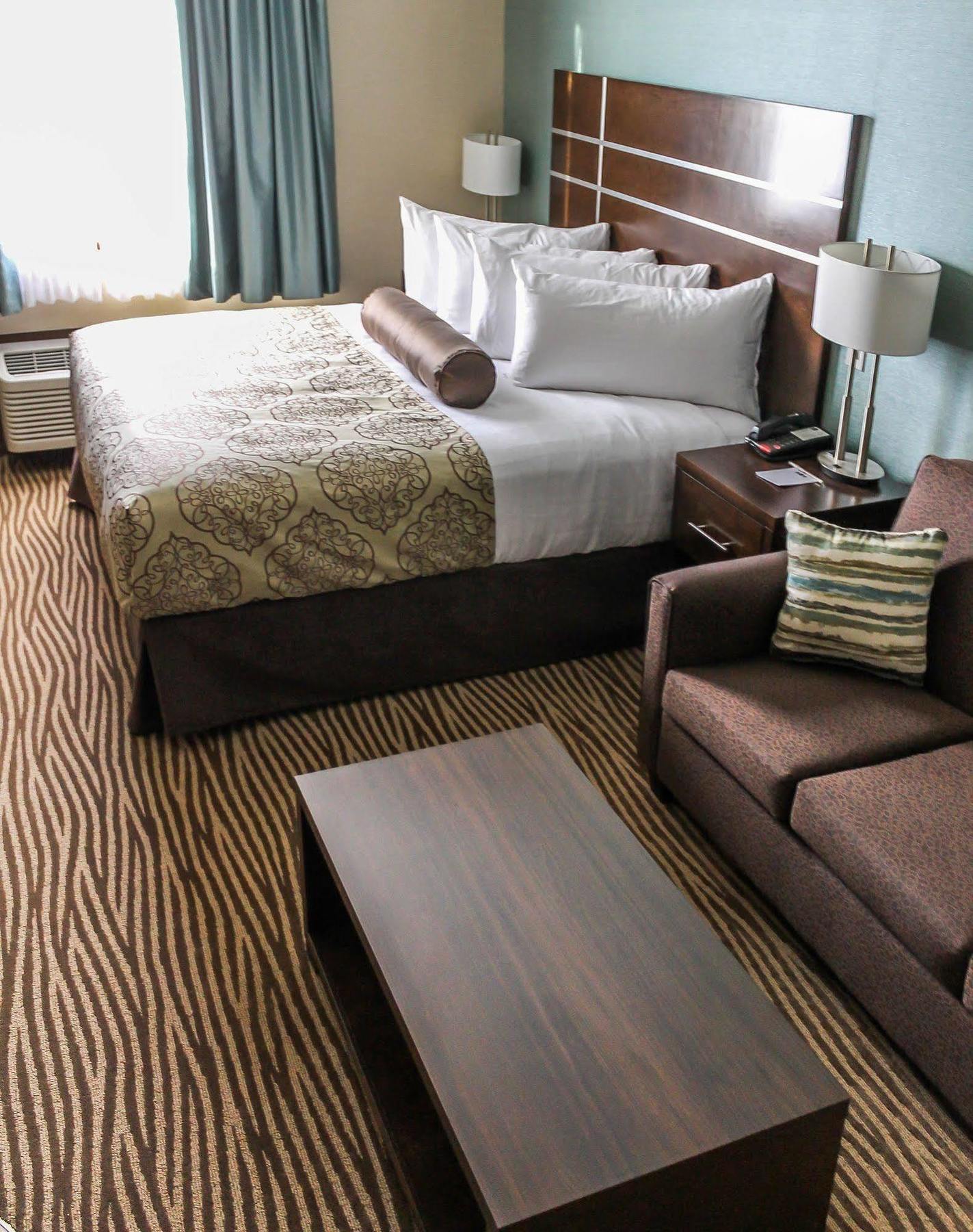 Best Western Plus Moosomin Hotel Екстер'єр фото