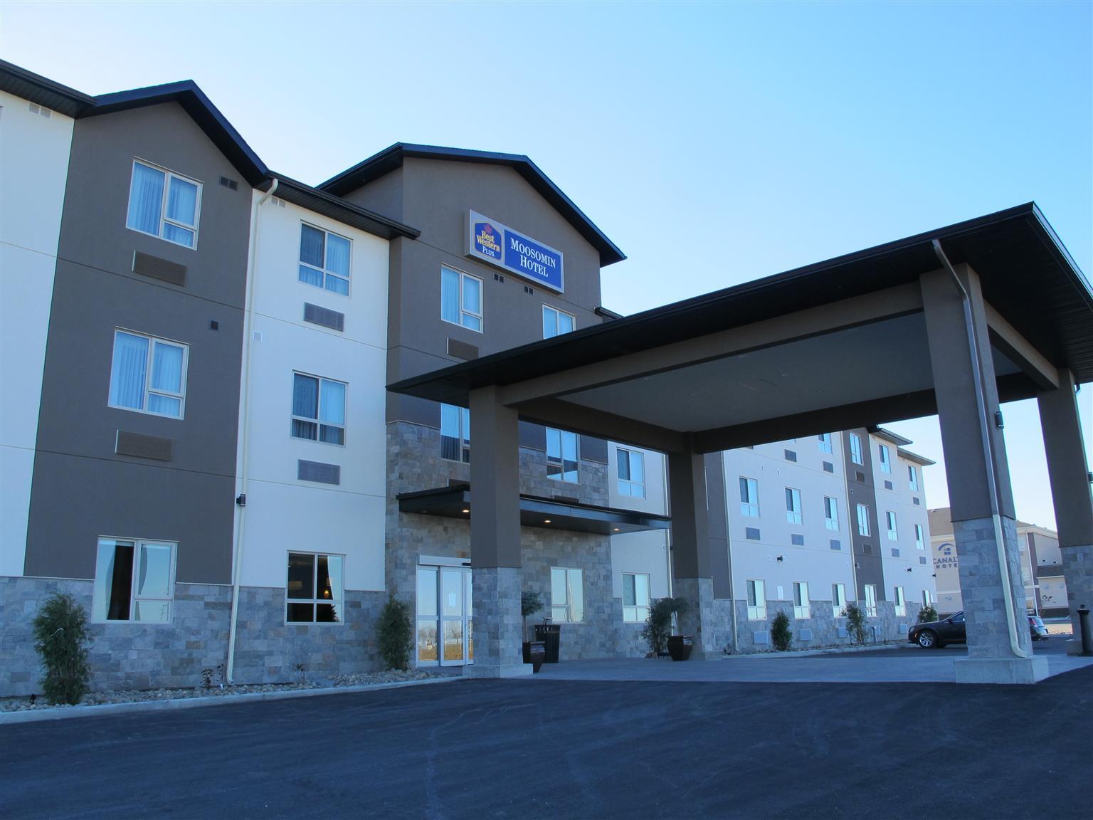 Best Western Plus Moosomin Hotel Екстер'єр фото